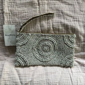 TOMMY BAHAMA BEADED CIRCLE SUMMER BEACH PARTY NATURAL WHITE WRISTLET CLUTCH BAG